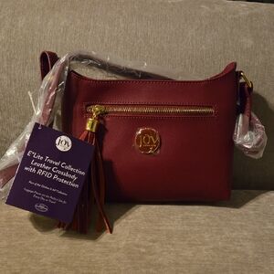 E'LITE Travel Collection Wine Leather Crossbody Bag